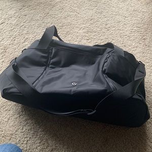 Lululemon black duffel bag